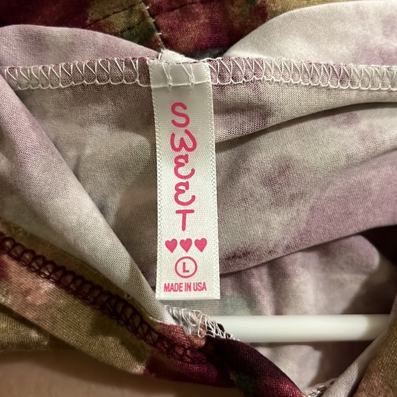 Tie-Dye Crop Top with Hood - Picture 3 of 3